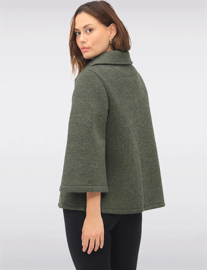 Manteau Court Évasé Chic en Scuba Extensible À Manches Évasées 3/4 par Froccella