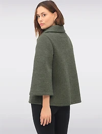 Manteau Court Évasé Chic en Scuba Extensible À Manches Évasées 3/4 par Froccella