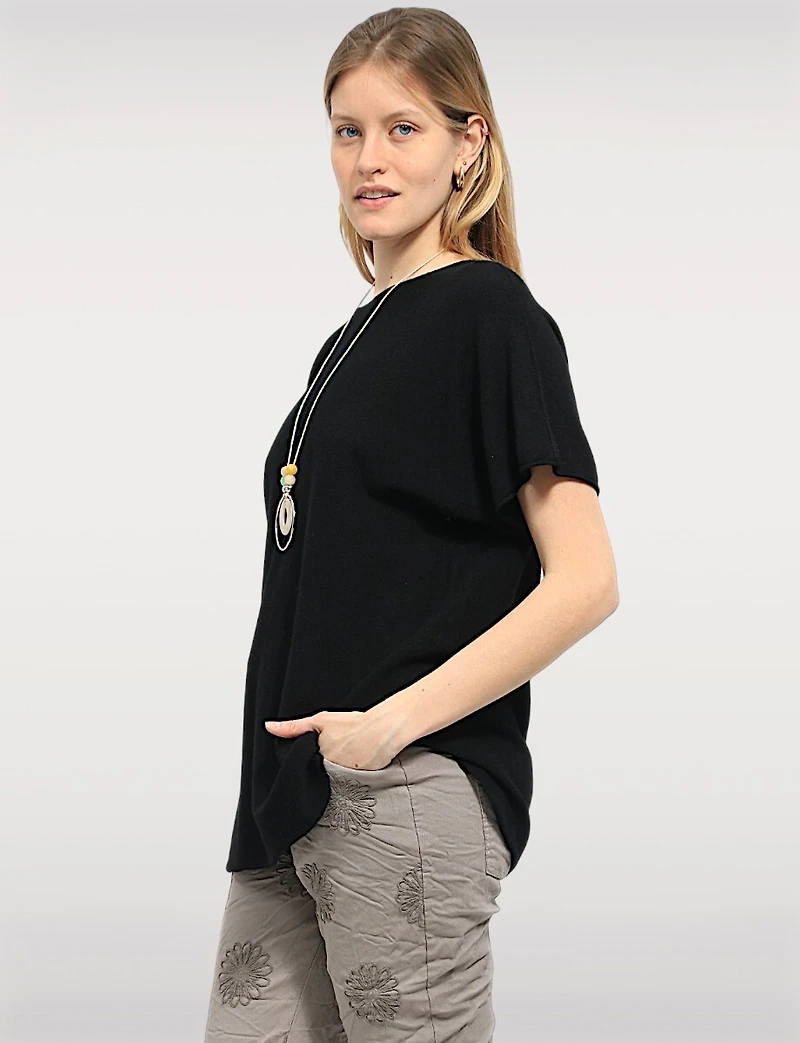 Pull Doux à Manches Courtes Col Rond Ourlet Arrondi & Collier par Froccella