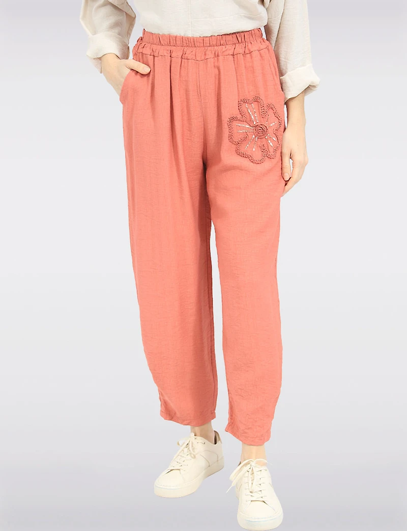 Pantalon Léger Taille Élastique avec Applique de Fleurs & Poches par Froccella