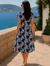 Robe Évasée Infroissable à Motif Abstrait Manches Courtes & Col Rond par Perle