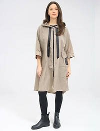 Veste Coupe Ample Longue Ultra-légère À Capuche Et Cordon en Ruban Par Froccella