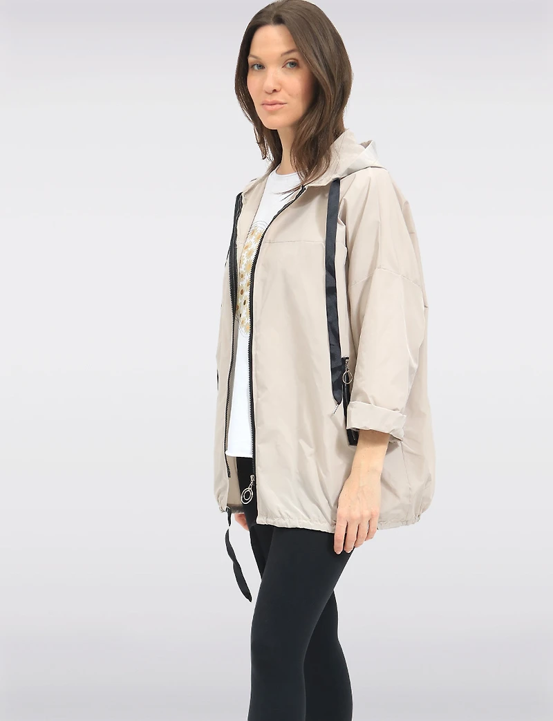 Veste Coupe Ample Légère À Capuche Coupe-vent Et Cordon L'ourlet Par Froccella