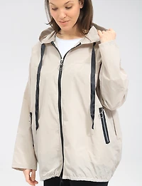 Veste Coupe Ample Légère À Capuche Coupe-vent Et Cordon L'ourlet Par Froccella