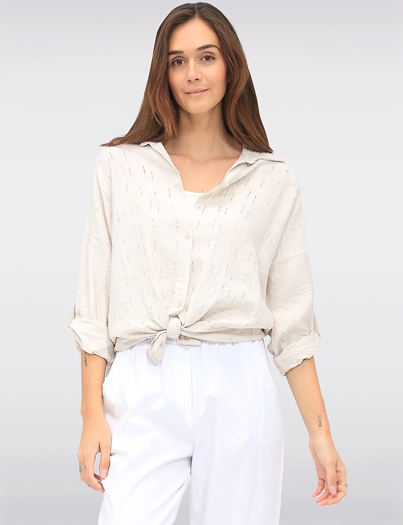 Chemise Froissée Légère À Manches 3/4 Avec Strass Sur Le Devant Par Froccella