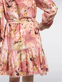 Robe Floral Col Officier Boutonnée Ceinturée À Manches Longues Par Stella Morgan