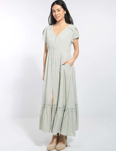 Robe Longue Évasée À Manches Tulipes Boutonnée Et Dentelle Par Stella Morgan