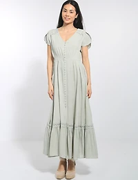 Robe Longue Évasée À Manches Tulipes Boutonnée Et Dentelle Par Stella Morgan
