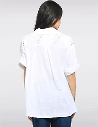 Chemise Broderie Œillet Boutonnée Manches 3/4 Ourlet Asymétrique par Froccella