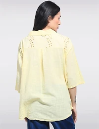 Chemise Broderie Œillet Boutonnée Manches 3/4 Ourlet Asymétrique par Froccella