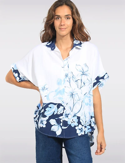 Chemise Fleurie Manches Dolman Boutonnée Ourlet Asymétrique par Froccella