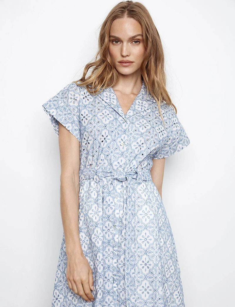 Robe en Broderie Anglaise Boutonnée à Ceinture Amovible & Poches par Charlie B