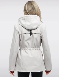 Manteau Végan Breathe-Tech® Softshell avec Capuche Amovible par Saki