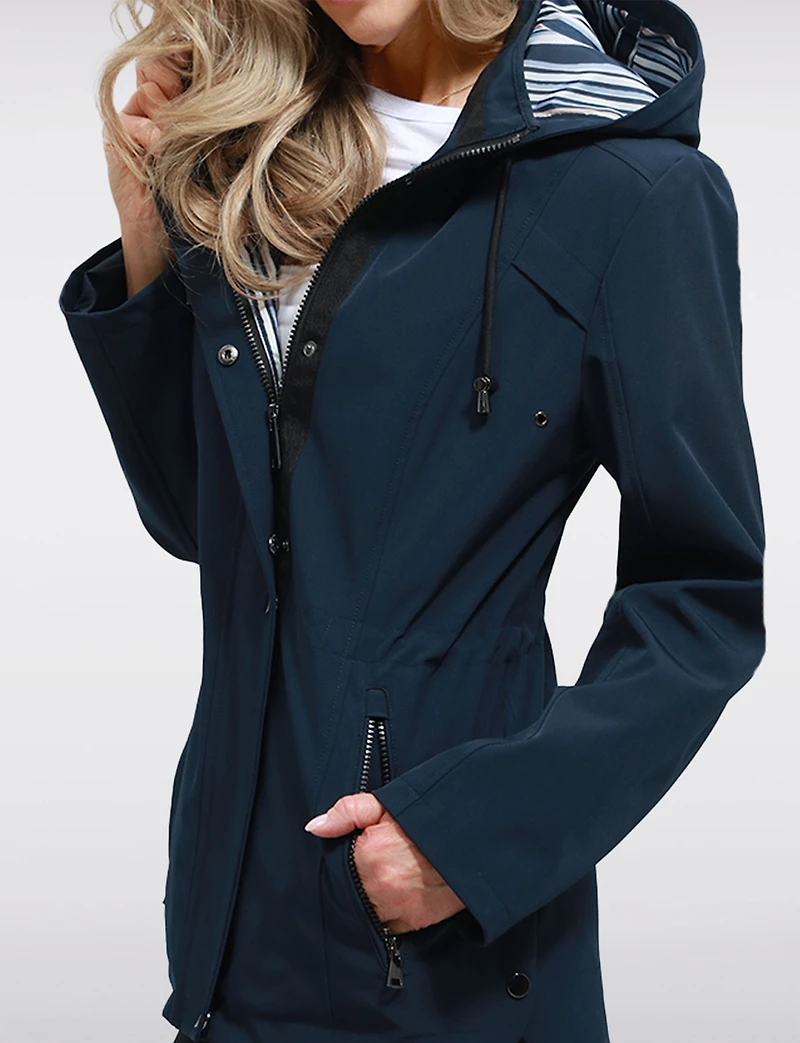 Manteau Végan Breathe-Tech® Softshell avec Capuche Amovible par Saki