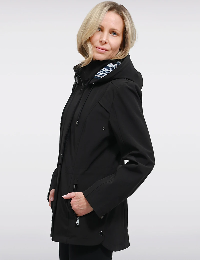 Manteau Végan Breathe-Tech® Softshell avec Capuche Amovible par Saki