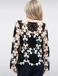 Haut Délicat en Crochet à Fleurs N&B Manches Longues Évasés par Point Zero