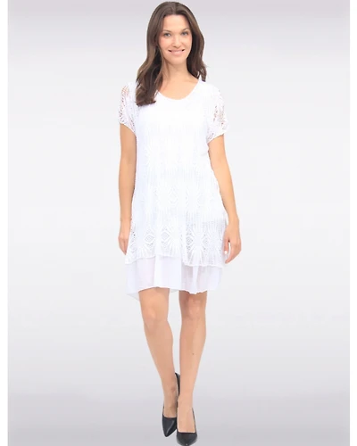 Robe Étagée En Tricot Crocheté Avec Manches Courtes Par Froccella.