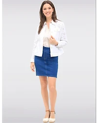 Veste Courte en Denim Blanc Avec Poches À Rabat en Coton À Œillets Par Dash