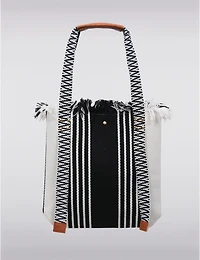 Manteaux Manteaux | La maison du manteau au Québec Sac de Plage Rayée Noir et Blanc avec Franges Décoratives & Fermeture à Pression