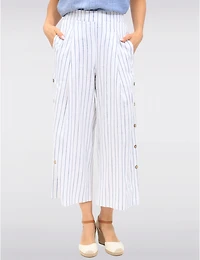 Manteaux Manteaux | La maison du manteau au Québec Pantalon Rayé Large avec Boutons Latéraux et Plis Frontaux par Julia Paradis