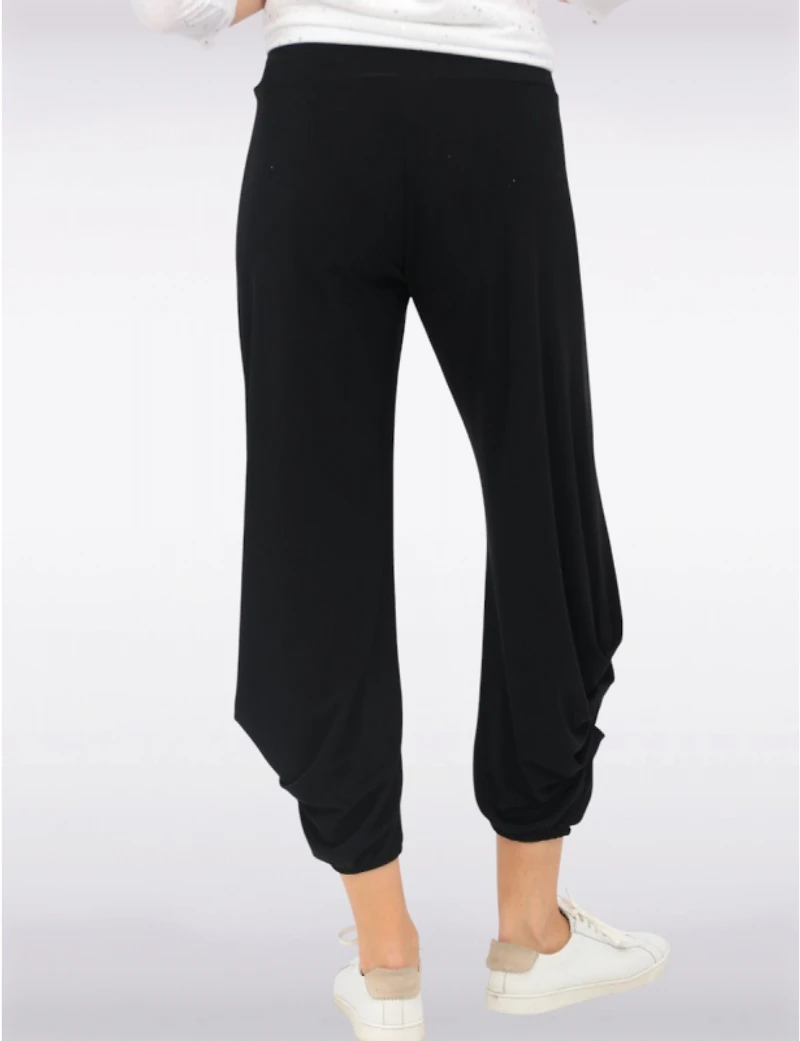 Manteaux Manteaux | La maison du manteau au Québec Pantalon Drapé Harem Fluide et Chic par Amani Couture