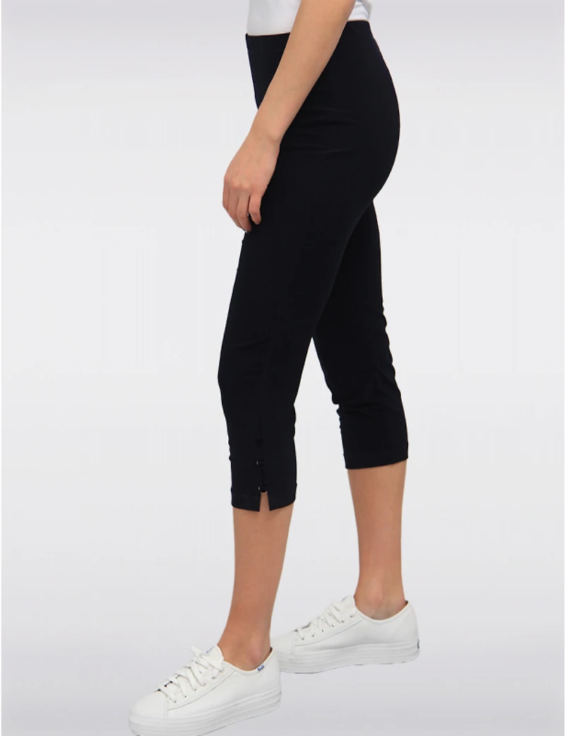 Manteaux Manteaux | La maison du manteau au Québec Legging Capri À Taille Élastique & Fentes Latérales Boutonnées par Amani Couture