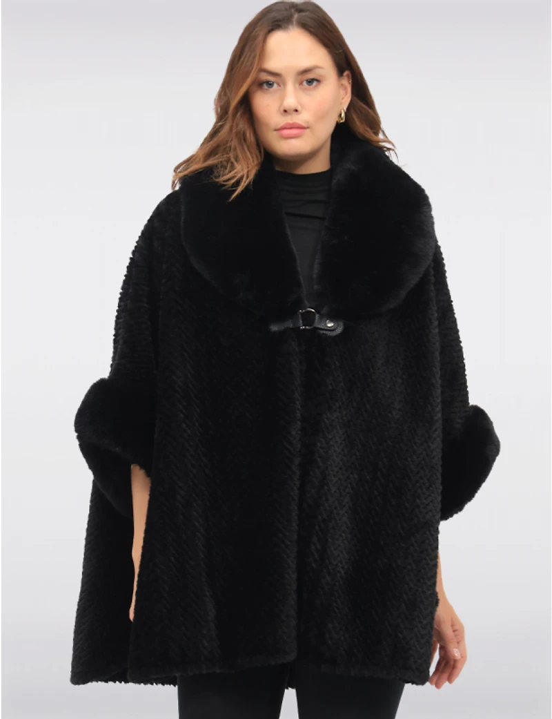 Manteaux Manteaux | La maison du manteau au Québec Cape Noire Ouverte Douce avec Bordure en Fausse Fourrure & Motif Animal Texturé