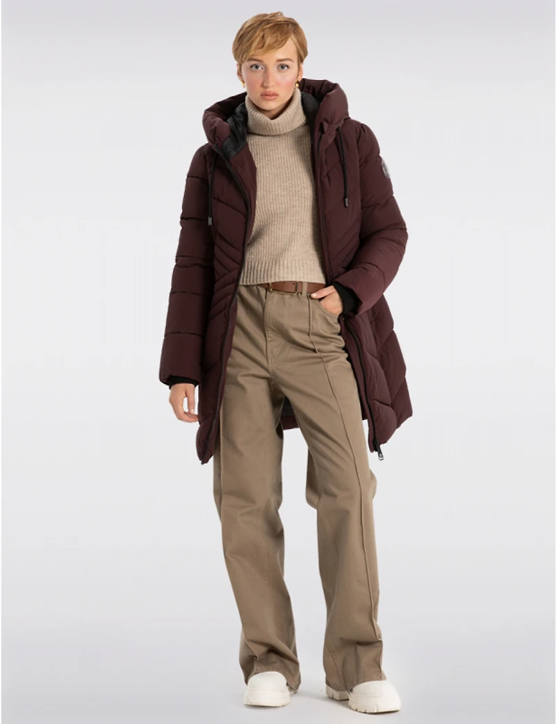 Doudoune Mate Matelassée Longue Coupe Ajustée Vegan À Capuche Par Point Zero