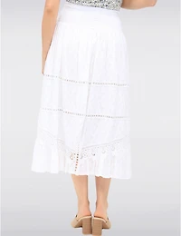 Manteaux | La maison du manteau au Québec Jupe Blanche Texturée avec Détails en Dentelle & Taille Smockée par Carré Noir