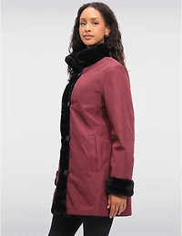 Manteau Végan Réversible en Fausse Fourrure Avec Fermeture À Boutons Par Saki