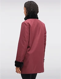 Manteau Végan Réversible en Fausse Fourrure Avec Fermeture À Boutons Par Saki