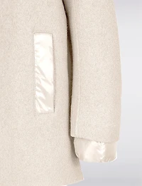 Manteaux | La maison du Manteau au Québec Chic en Bouclé Avec Doublure Et Bordures Matelassées Par Geox Respira