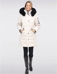 Manteau Doudoune Eco-Duvet Cire Avec Capuchon & Fourrure Vegan Amovible par Saki