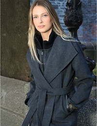 Manteau Long en Mélange de Laine à Col Revers Plastron & Ceinture par Sicily