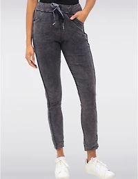 Manteaux Manteaux | La maison du manteau au Québec Pantalon Froissé Extensible Ajusté avec Taille Ajustable et Strass par Froccella