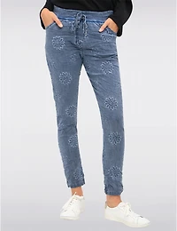 Manteaux Manteaux | La maison du manteau au Québec Pantalon Ajusté Froissé à Enfiler avec Détail Brodé sur le Devant par Froccella