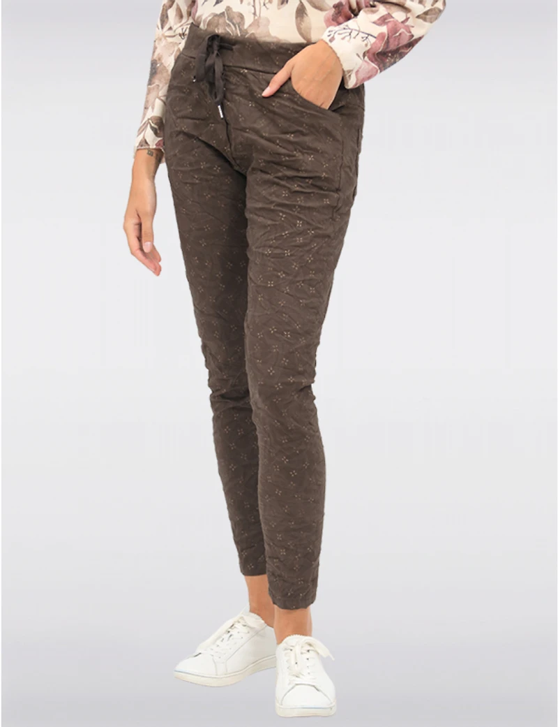 Manteaux Manteaux | La maison du manteau au Québec Pantalon Froissé Extensible à Enfiler avec Détails Dorés et Poches par Froccella