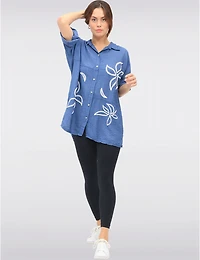 Manteaux | La maison du manteau au Québec Blouse Asymétrique à Boutons avec Appliqué Floral et Manches 3/4 par Froccella