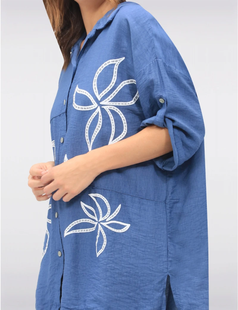 Manteaux | La maison du manteau au Québec Blouse Asymétrique à Boutons avec Appliqué Floral et Manches 3/4 par Froccella