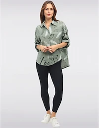 Manteaux | La maison du manteau au Québec Chemise Boutonnée Asymétrique à Imprimé Écriture & Pinceau par Froccella