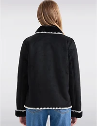 Manteaux | La maison du Manteau au Québec Court À Bordures Blanches en Fausse Suède Fourrure Par Ellen Tracy