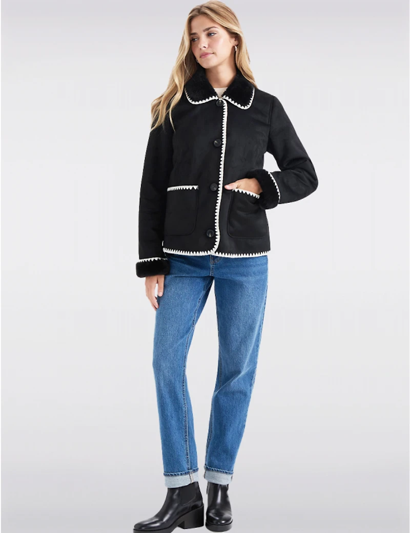 Manteaux | La maison du Manteau au Québec Court À Bordures Blanches en Fausse Suède Fourrure Par Ellen Tracy