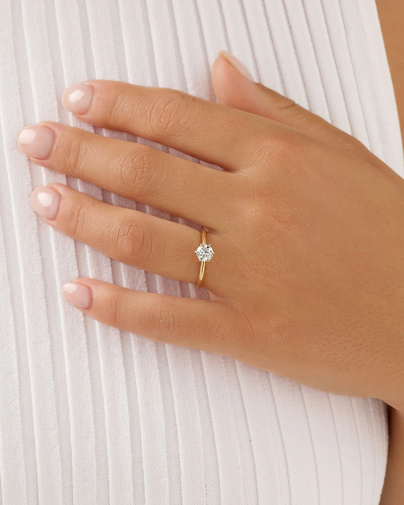 Bague de fiançailles Solitaire de Michael Hill en or jaune et blanc 18 K avec diamants du Code of Origin de De Beers totalisant 0,70 ct