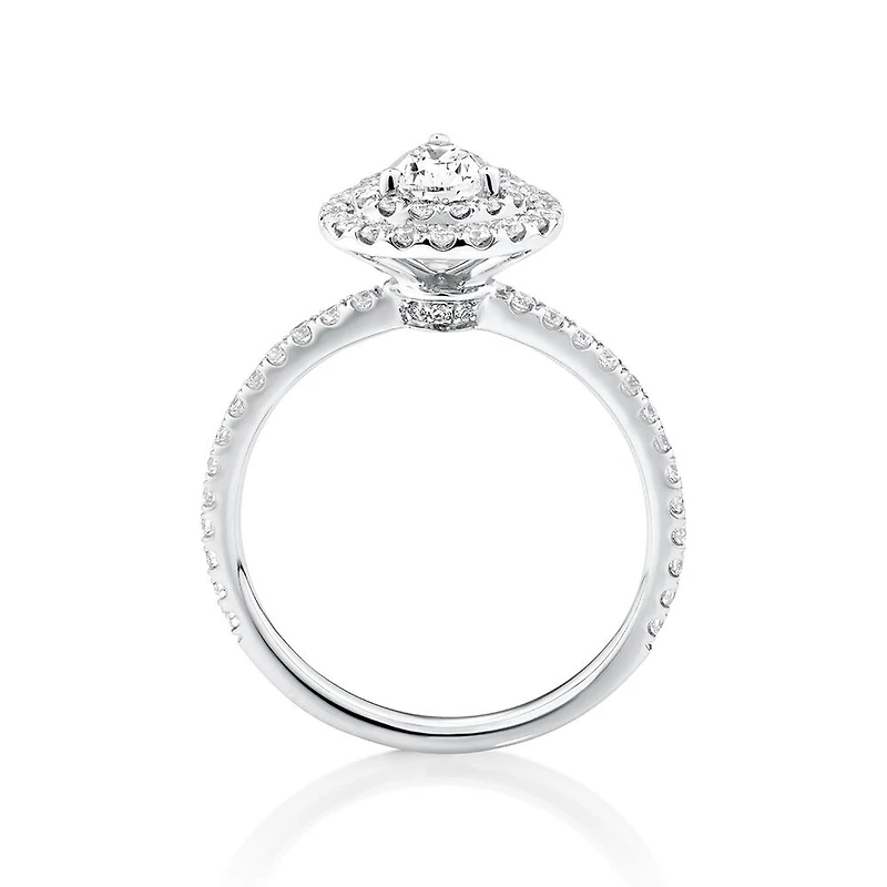 Bague à halo en or blanc 18 K à diamants totalisant 0,90 ct
