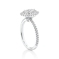 Bague à halo en or blanc 18 K à diamants totalisant 0,90 ct