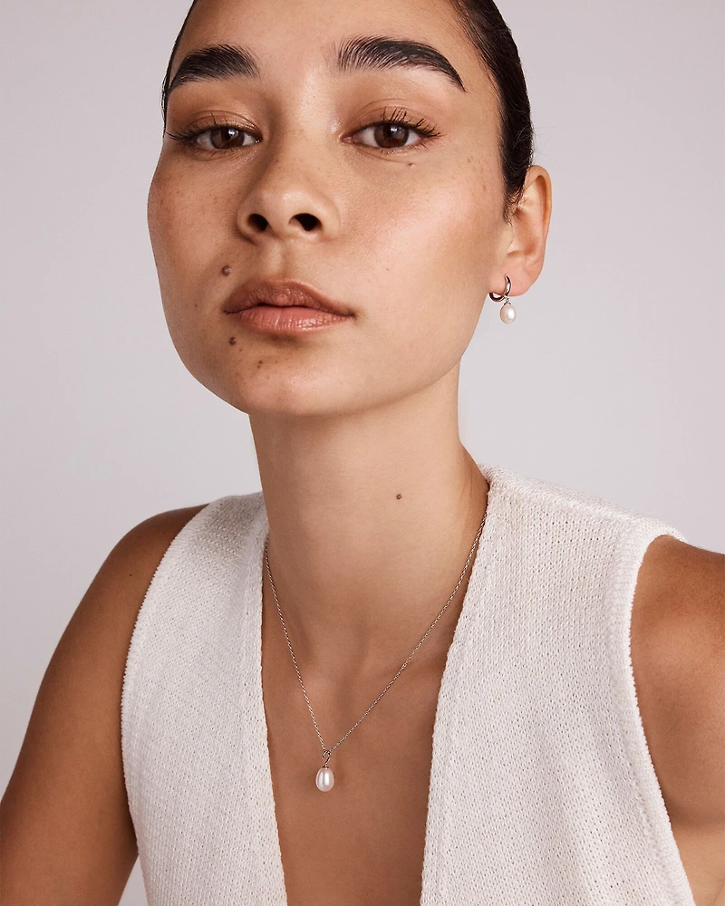 Boucles d'oreilles créoles à goutte avec perles d'eau douce de culture et ensemble de collier pendentif en argent sterling