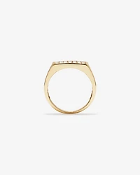 Bague pour homme sertie en canal en or jaune 10 carats avec 1/2 carat de diamants au total.