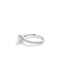 1,40 Carat Poids Total Bague De Fiançailles En Diamant Rond Brillant Avec Pavé Caché Et Halo, En Platine