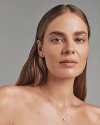Boucles d’oreilles et pendentif en diamants cultivés laboratoire TW de 0,60 carat sertis or blanc 10 carats