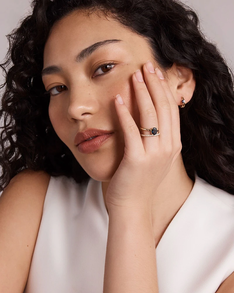 Bague à Double Anneau avec Topaze Bleu London et 0,25 Carat PT de Diamants en Or Jaune 10 carats